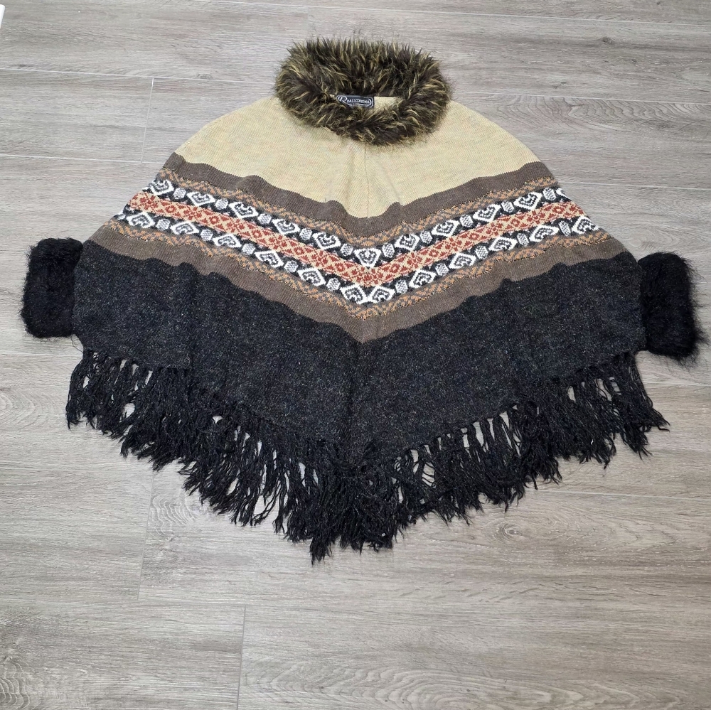 Vintage RDALLCOROMA Wool Poncho Sweater Womans One Size Faux Fur Collar